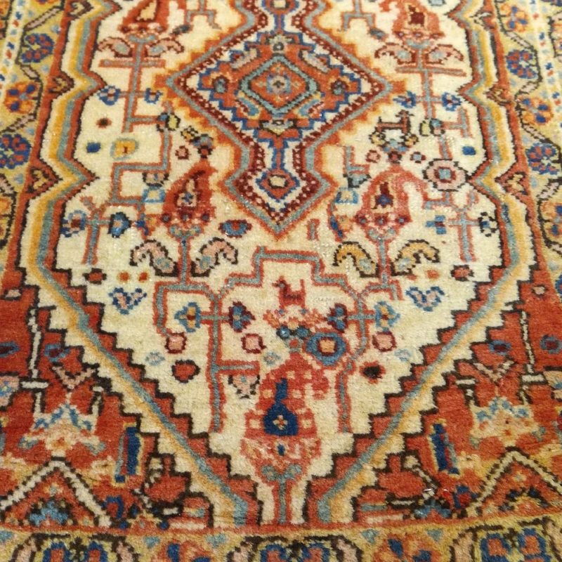 http://www.galerie-shirazi.com/wp-content/uploads/2018/02/tapis_malayer_36582-800x800.jpg