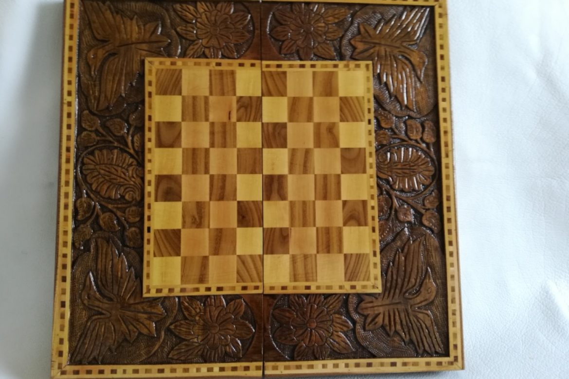 Galerie Shirazi_Pau_Backgammon_échecs_Khorshid.2