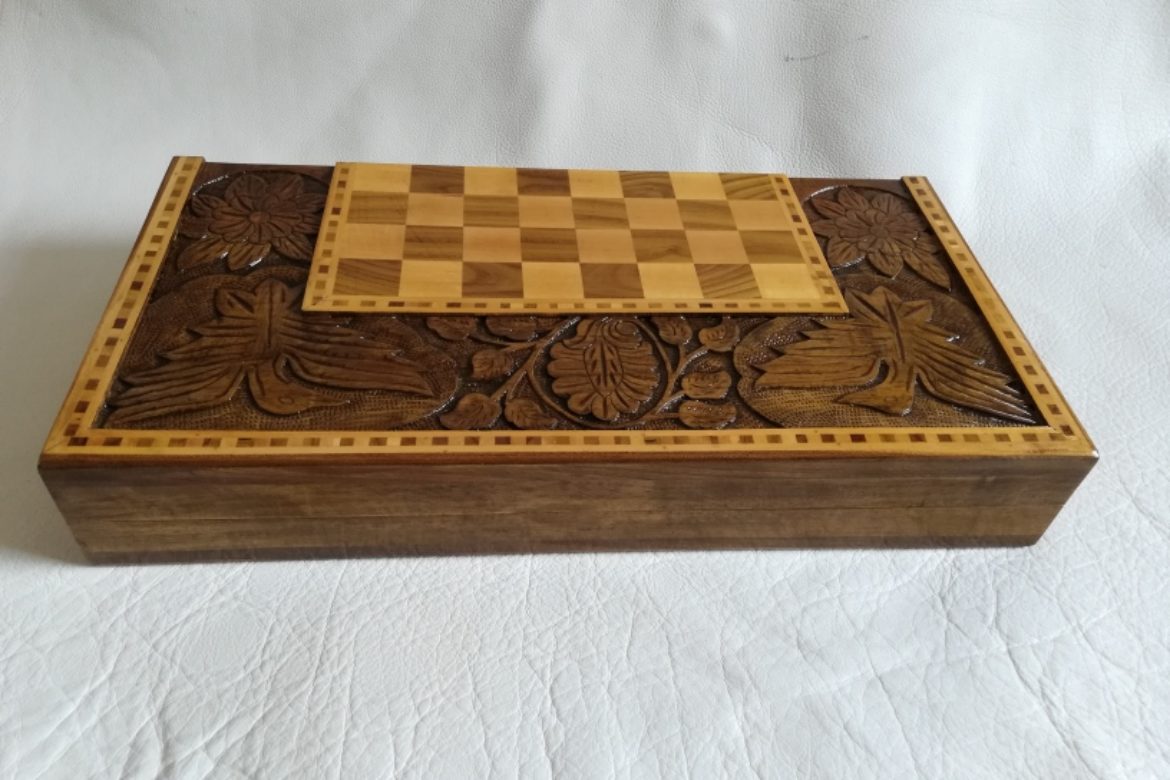 Galerie Shirazi_Pau_Backgammon_échecs_Khorshid.4