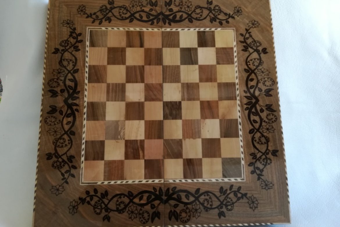 Galerie Shirazi_Pau_Backgammon_échecs_Naheed.1