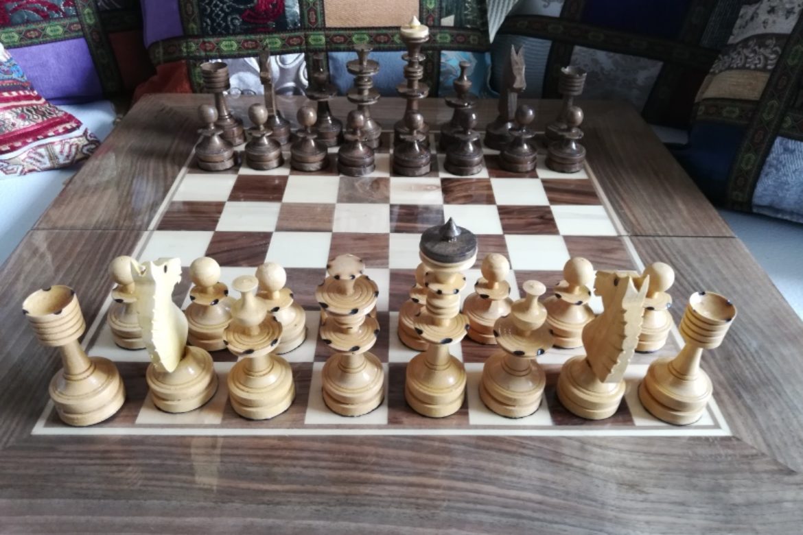 Pièces d'échecs_Galerie Shirazi_Pau_E