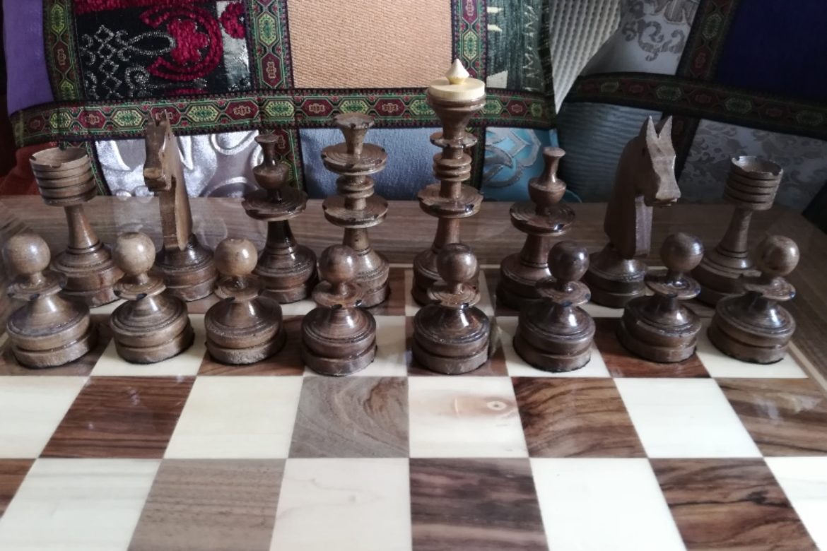 Pièces d'échecs_Galerie Shirazi_Pau_E.1
