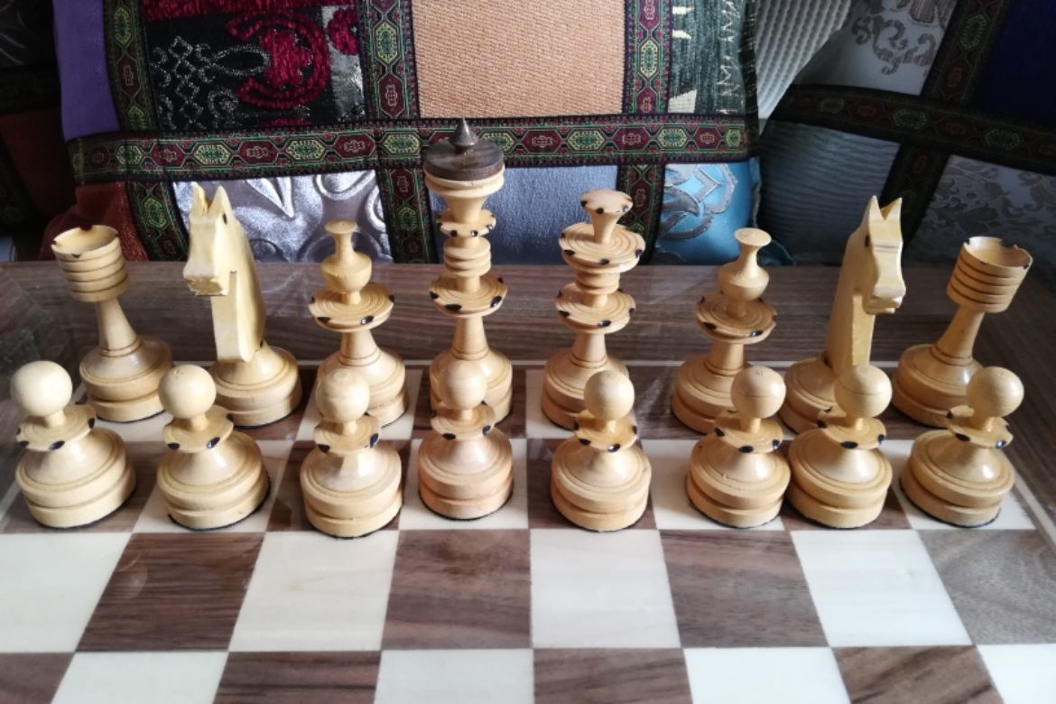 Pièces d'échecs_Galerie Shirazi_Pau_E.2