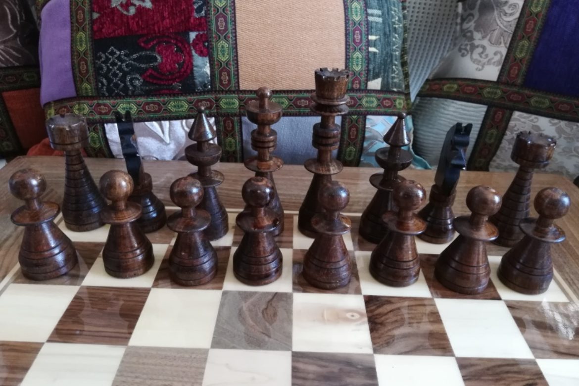 Pièces d'échecs_Galerie Shirazi_Pau_F.2
