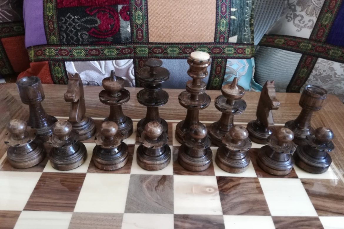 Pièces d'échecs_Galerie Shirazi_Pau_G.1