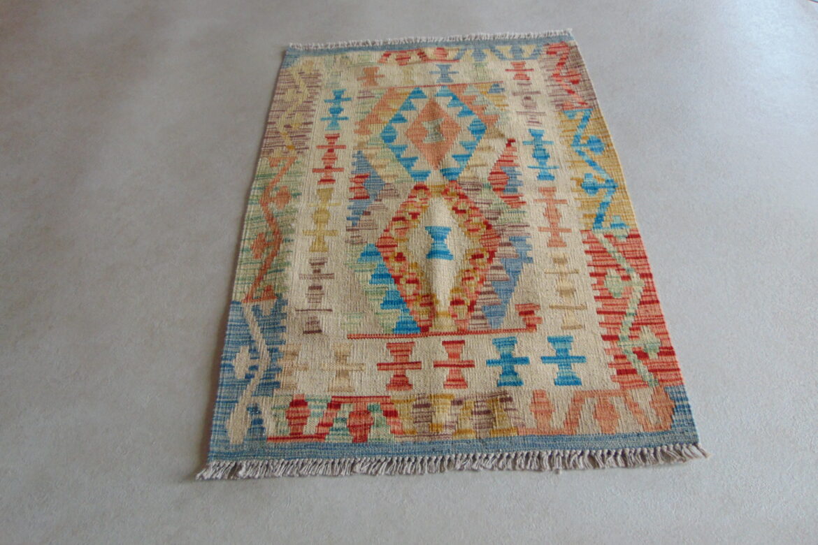 Galerie Shirazi_Pau_Kilim 18693-2