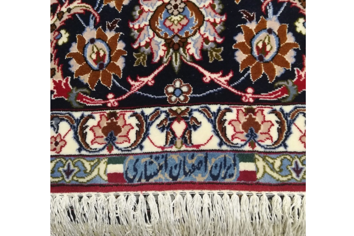 Galerie-Shirazi_Pau_tapis Isfahan_4119490-3